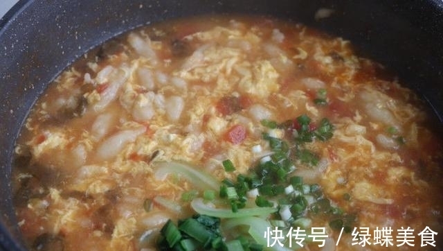 一款暖胃营养早餐,10分钟就能做好,没有鱼的小鱼面