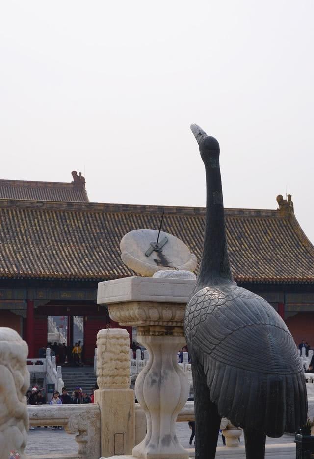 故宫中皇帝住的屋子是个什么样?寝宫里竟放了27张床!