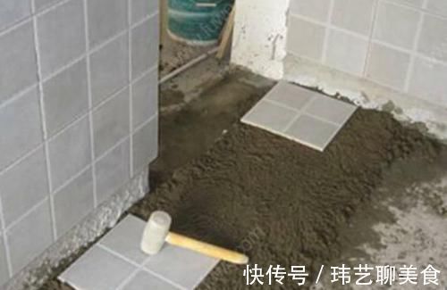 瓷砖|老师傅贴地砖多铺一层水泥，开始以为被坑，装完才知好处多