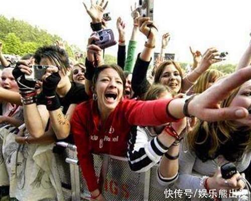 《王牌对王牌》汪峰Battle华晨宇，两代歌手对比，何以越来越弱?