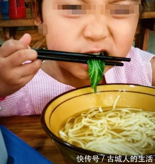家长|一碗鸡蛋面,却能测试出家庭的三个等级,许多家长正亲手毁了孩子