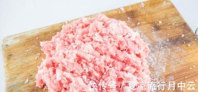 八角香|过年饺子馅料这样调，饺子不好吃都难，一家人吃的快快乐乐！
