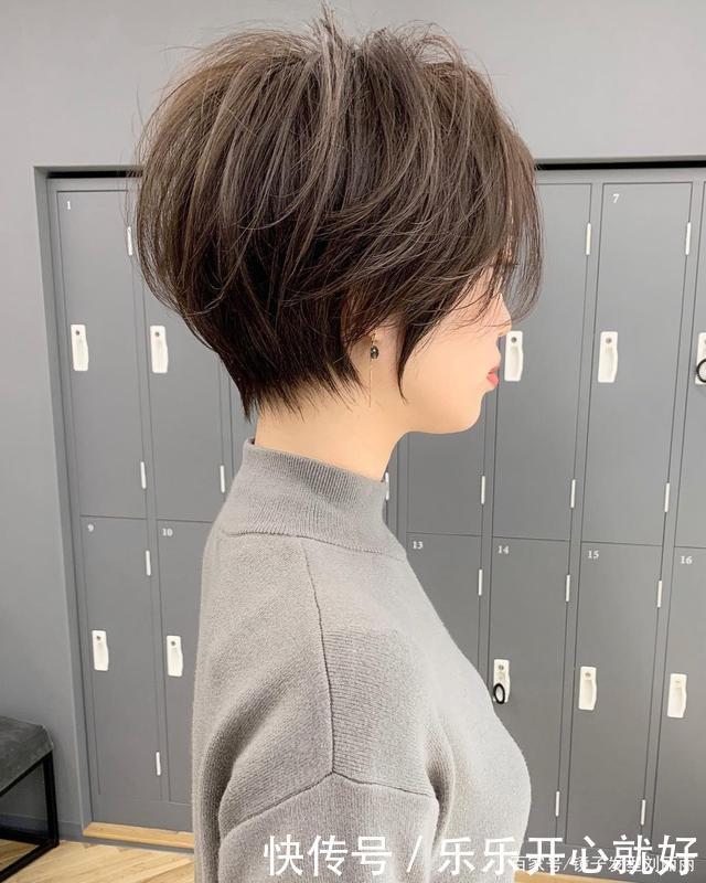 春节发型任你怎么剪,也要试试这21款,蓬松时尚很修饰头型