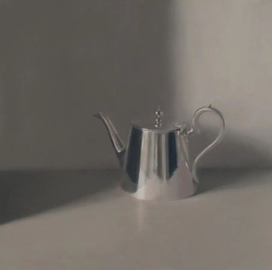 孤独感#柔和的光影和质感,她的静物画散发着一种孤独感!