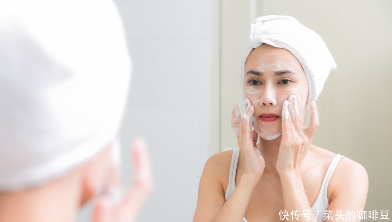 为什么有些男生只用清水洗脸,皮肤比女生还好?根本原因在这里