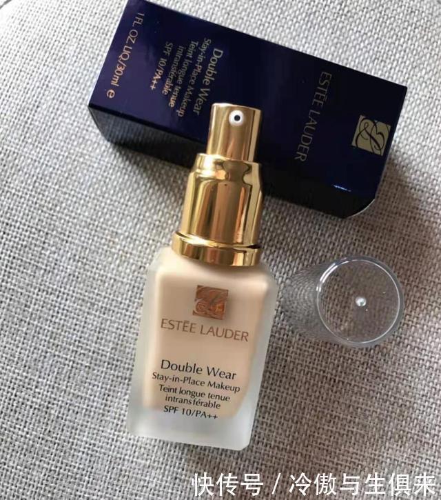 精华液|雅诗兰黛DW粉底液真的好用吗避免盲目跟风，适不适合你看完才知