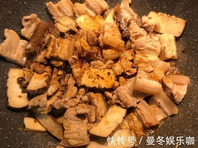 好吃|这才是五花肉炒香干最好吃做法，鲜香味美口感纯正，怎么都吃不腻