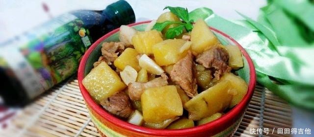 浓郁|香味浓郁的土豆炖肉，制作简单，营养健康！