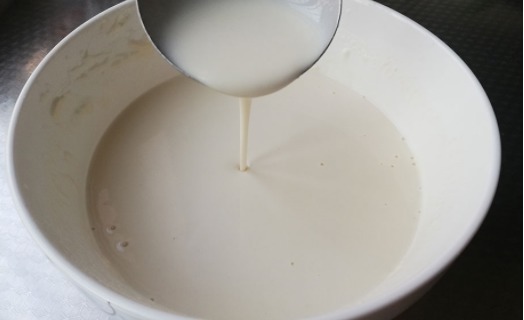 葱花鸡蛋饼|3个鸡蛋，一碗面，教你15分钟解决全家早餐，简单好吃，详细做法