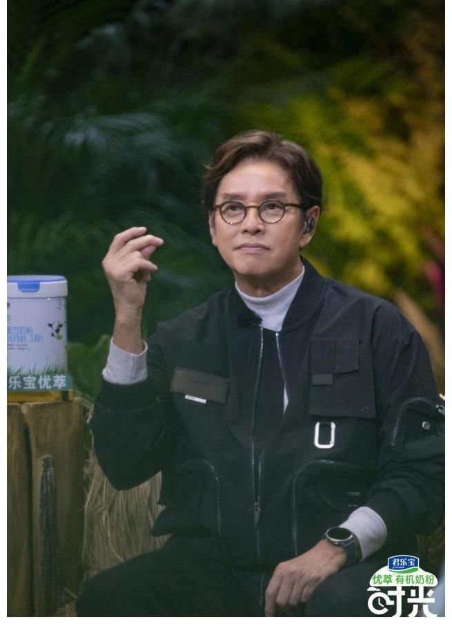 情怀满满！《时光音乐会》全员翻唱“芸式情歌”，追忆往日温情时光