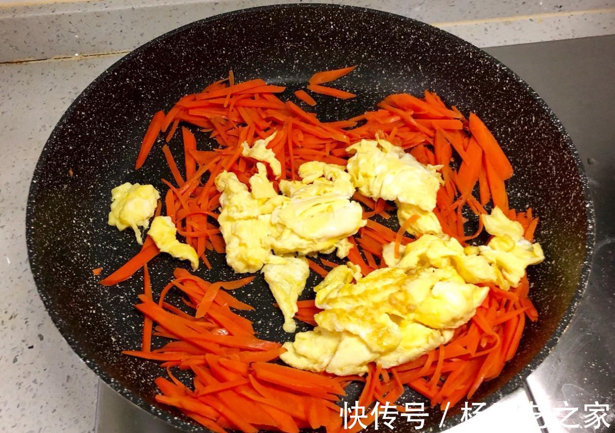 早餐|快手又好吃的胡萝卜卷饼,10分钟就做好,早餐的好选择