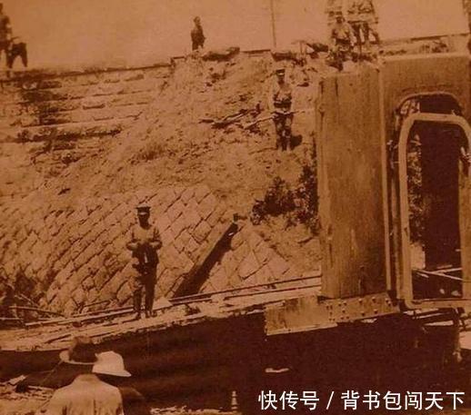 来取证张作霖到底|张作霖皇姑顿被炸身亡,现场照片中出现一个人,暴露了一切!