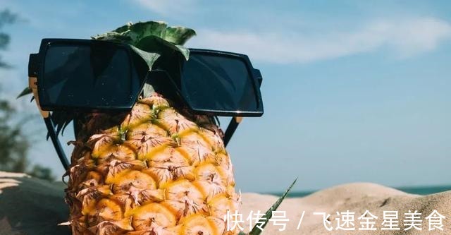 老何说菜丨菠萝炒肉,绝不是黑暗料理!