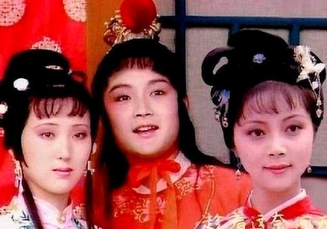 宝钗$难怪黛玉和宝钗竞争失败,放风筝时,就已经说出了她的归宿