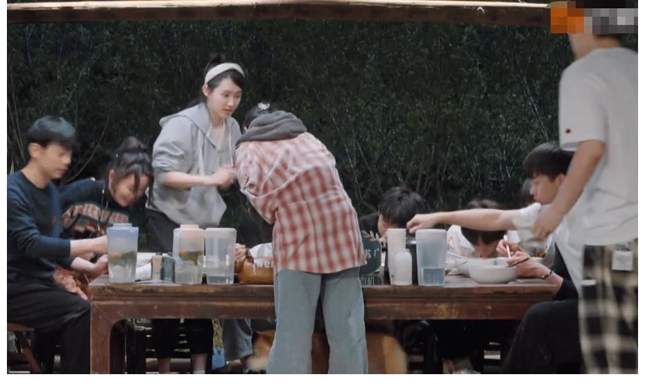 维嘉|下期维嘉带队来向往5,嘉宾吃饭如流水席,预告精彩连追3遍不停