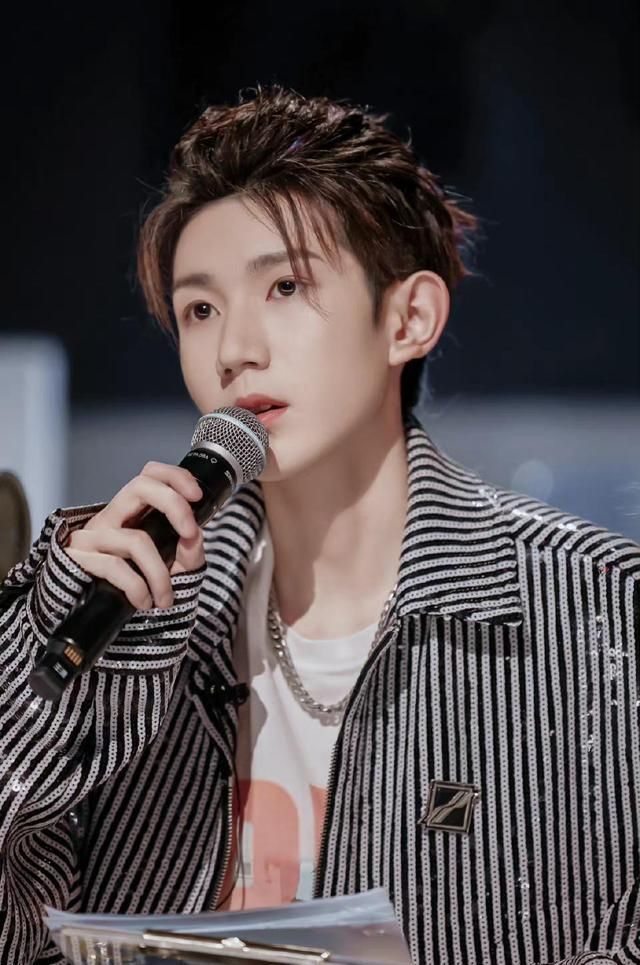 主持人|王源直面主持人问题,被吐槽太狠,他说更愿意用“野”来形容自己