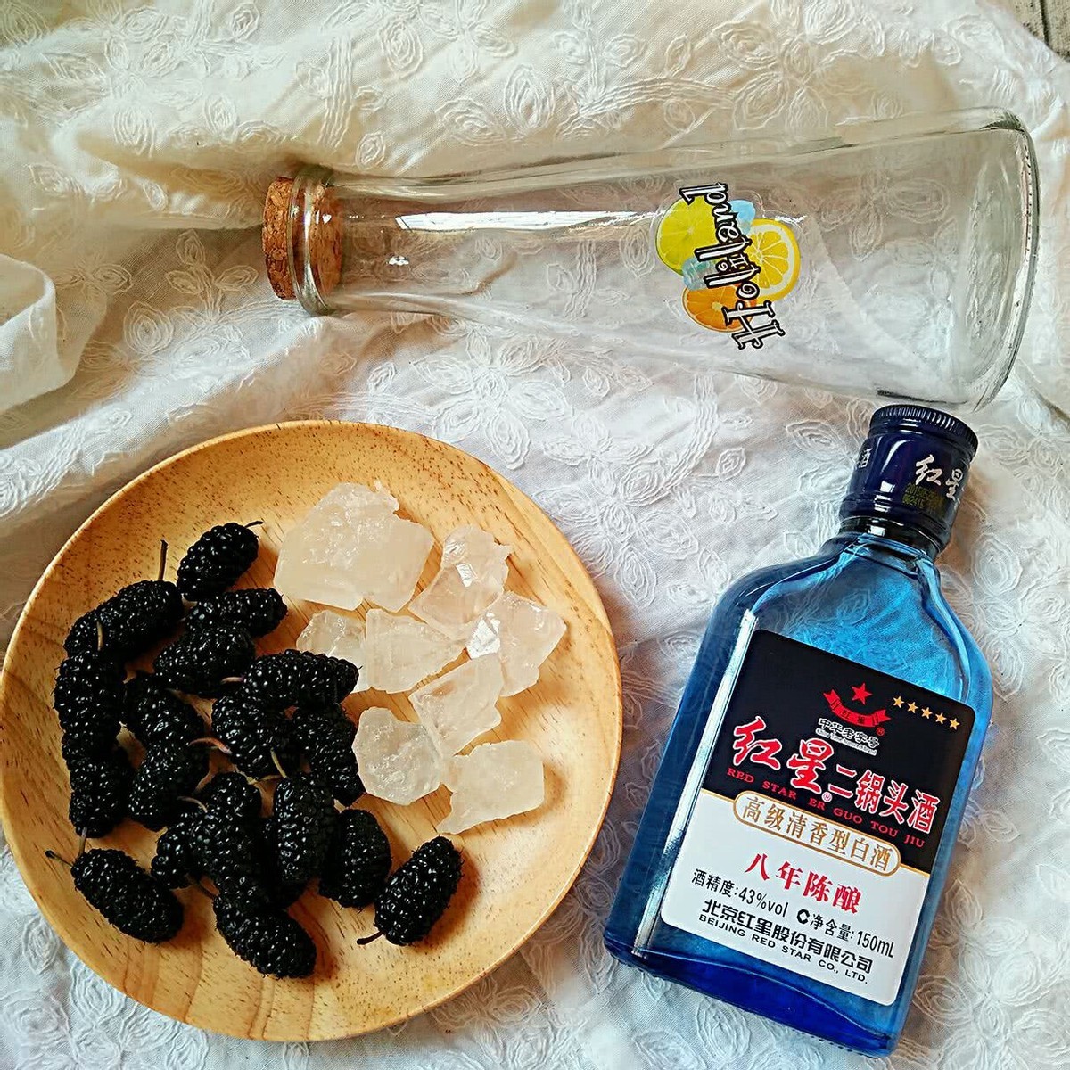 染发|别总去染发了,白头发的人多吃此果酒,坚持半个月,头发乌黑发亮