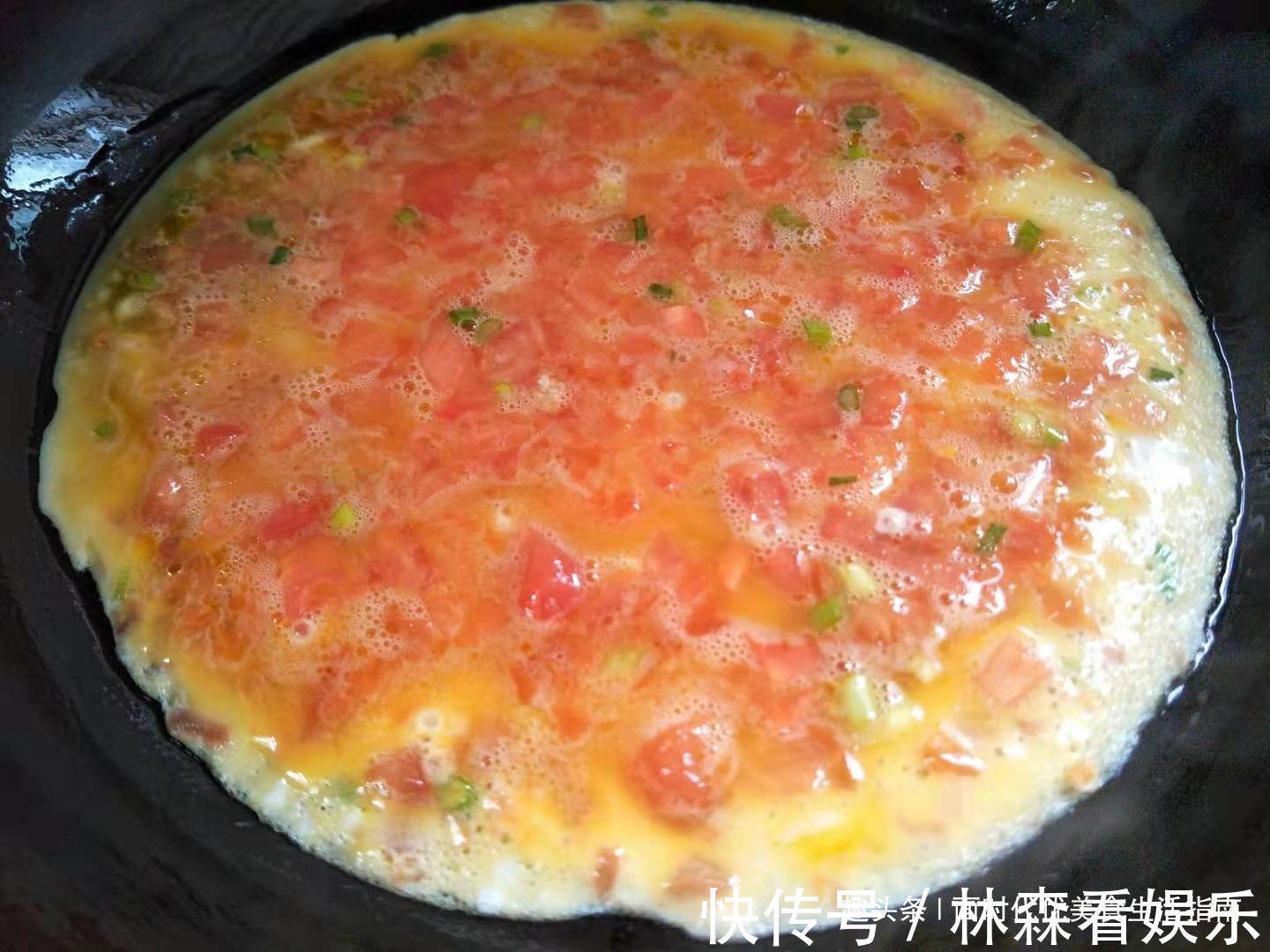 鸡蛋饼|儿子早餐就爱它,柔软鲜嫩,爽口开胃有营养,我家一周吃五次!