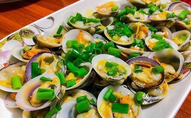 吃花蛤不如吃它，肉多肥美，才5块钱一斤，蒸一蒸，鲜嫩美味