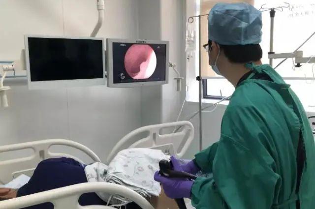 专家建议|17岁男生查出肠癌晚期,丧失手术机会!父母还以为仅仅是吃坏肚子