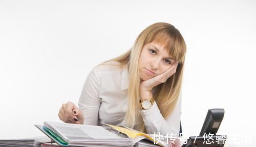 失眠|不管失眠多久，医生：坚持做1件事，白天不犯困，晚上倒头就睡