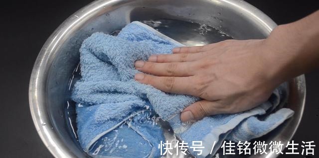 不管毛巾多脏多黄，试试这样泡一泡，洗完的毛巾又软又干净，实用！