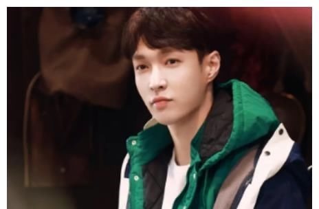 节目|张艺兴：上节目后恶评不断，他是如何从顶流变成“老鼠屎”的？