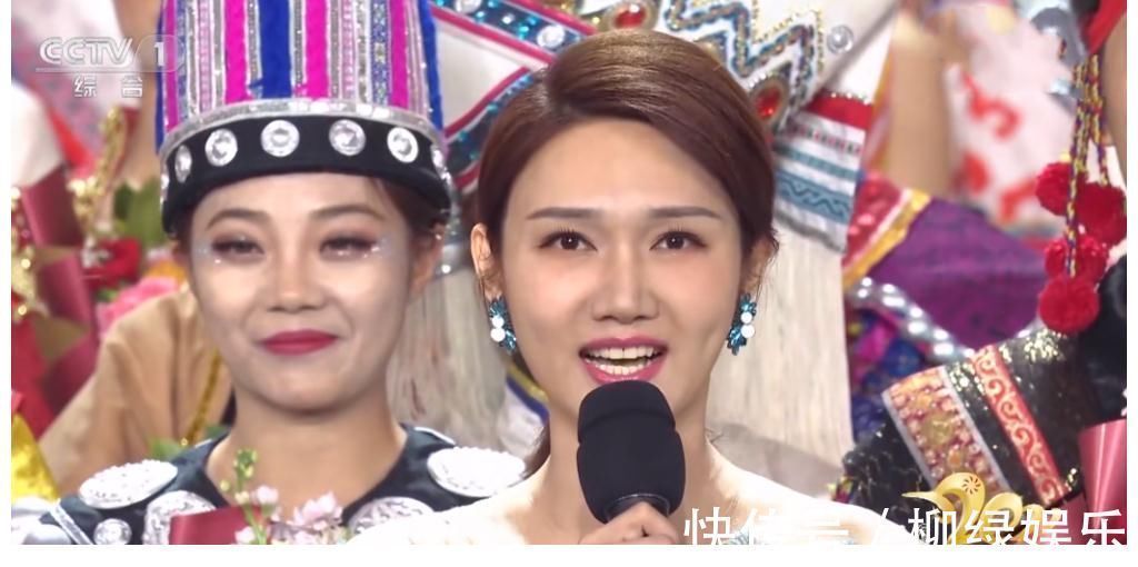 央視主持人龍洋存在感不斷增強(qiáng),參與鳥巢七一晚會(huì),合唱擔(dān)任C位