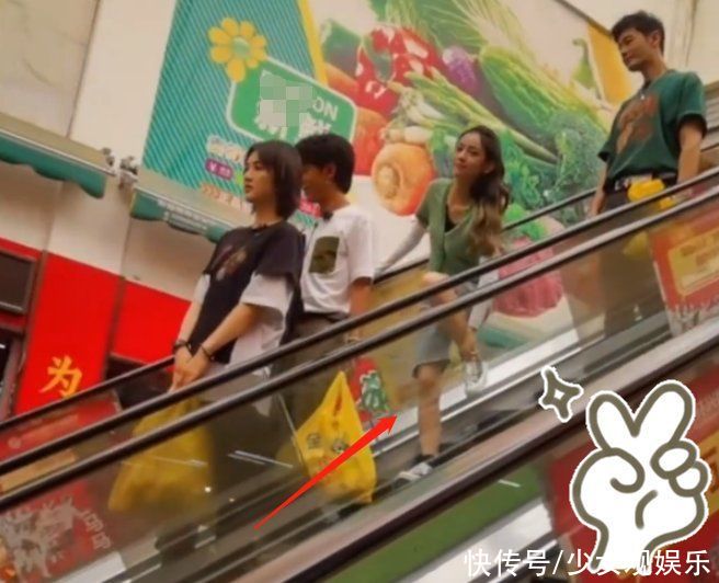 生圖美|網(wǎng)友圍觀中餐廳5嘉賓采購，相機(jī)下的周也又白又瘦，生圖美翻了