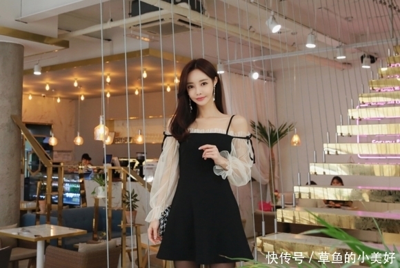 私房真正:女神孙允珠清纯蝉翼薄肤丝滑鹅绒背带裙性感时尚