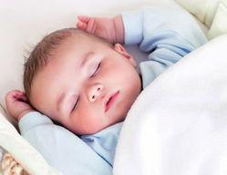 一字马|宝宝“一字马”睡姿走红,3个月会劈叉,网友:体操女王来了