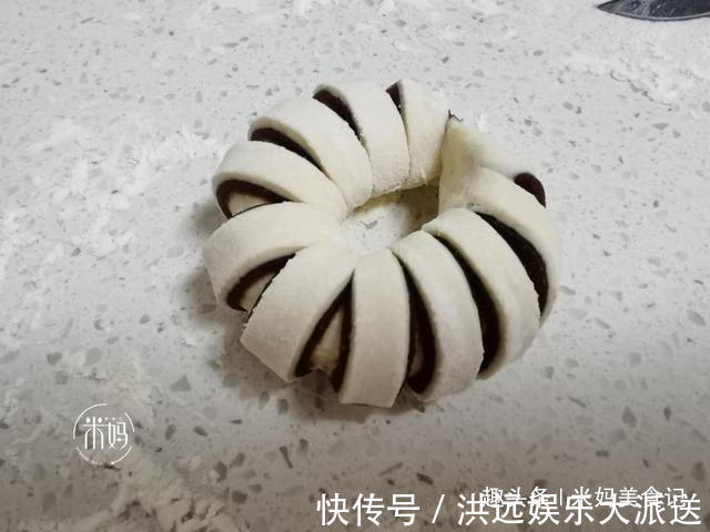 豆沙馅|我家面粉从不蒸馒头，试试这做法，1次做8个，出锅瞬间扫光，赞
