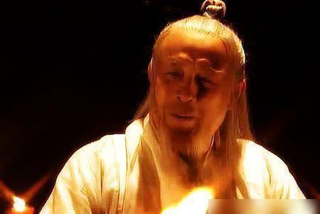 暗示|虚竹武功盖世,他最后怎么死的?书中暗示,可能被洪七公师傅害死