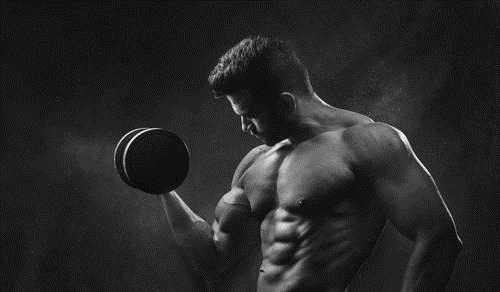 重量|健身新手:怎么解决卧推手臂酸,胸部不酸却不酸的情况?