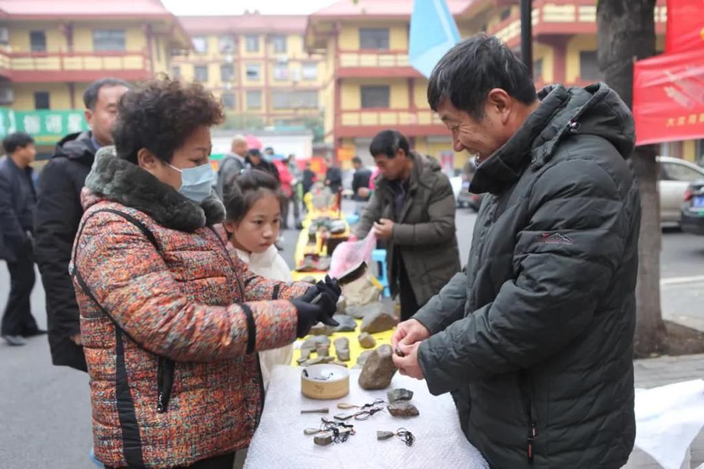  陨石|“群星”在故都闪耀——第四届临淄齐国商城陨石展