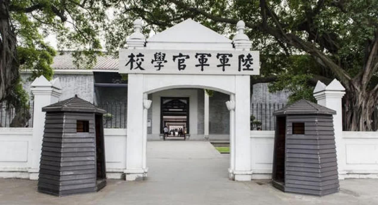 重兵|此人身高不足1米6,考黄埔军校险被拒,不料之后手握几十万重兵