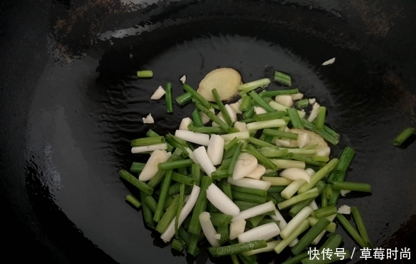 家中再不富裕，每隔一天也要吃带点它，增强免疫力，身体棒