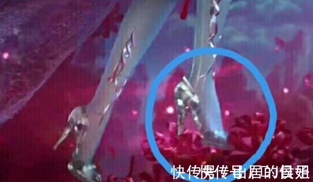 武魂殿|斗罗大陆小舞走彼岸花阶梯,原来换过新鞋,没有装饰也那么好看!