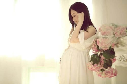 怀孕后,孕妇身上若出现3种表现,是宝宝在提醒妈妈该“进食”了