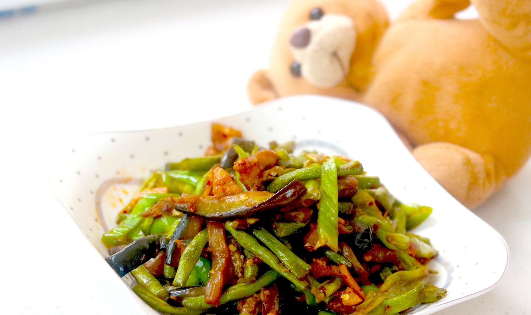 豆角|这菜，吃上一年也不腻，钙是牛奶的4倍，9毛一斤正当季，别错过了