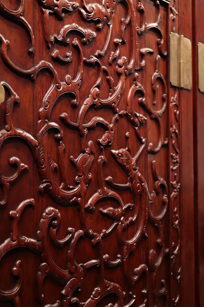  剪影|康熙来了——两件家具勾勒的王朝剪影