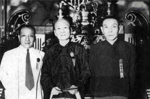 鞠躬|青帮真正的老大,杜月笙见了他要磕头,黄金荣见了他要鞠躬叫师父