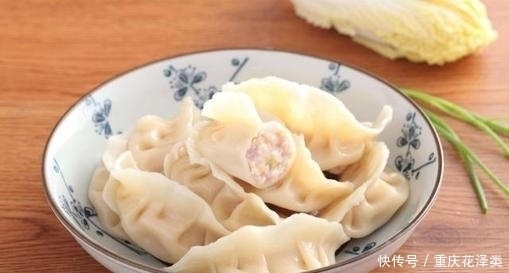 买白菜时，选白色的还是绿色的大厨教你这3点，就不会买错了