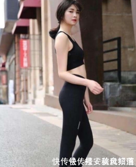 紧身|倾国倾城的紧身打底裤小姐姐,展现迷人的身姿,完美展现S型身材