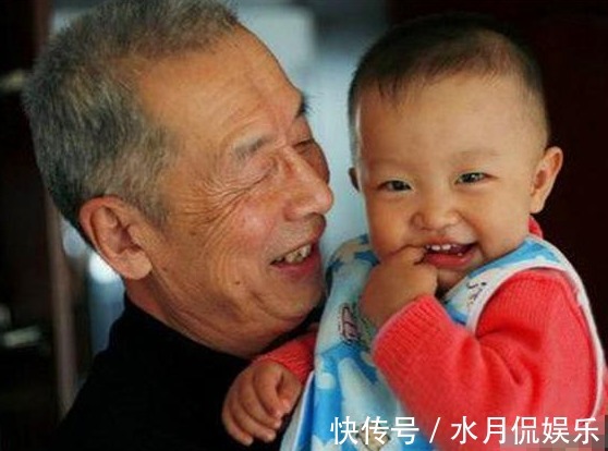 父母|农村俗语“老人是条龙,向谁谁家穷”,此话并非迷信,有现实依据