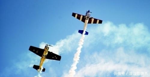 斯蒂尔曼 百年灵飞行表演队:飞行文化与商业广告的结合