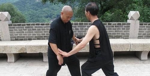 骨科大夫|骨科大夫:不论男女,50岁后,3项运动不宜多做,太毁膝盖