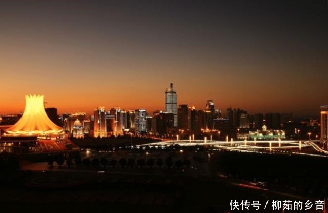 中国“难瘦”的城市南宁,当地人一天吃四顿,有着浓厚的宵夜文化