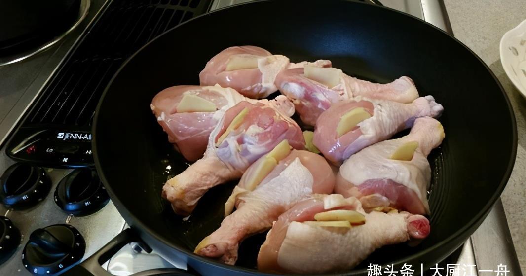  记住|卤鸡腿时，记住“1腌2煮3泡”，鸡腿鲜嫩不柴不腥，好吃不缩水