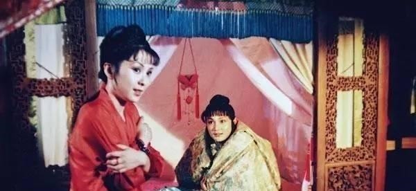 秦钟&红楼梦隐藏剧情!秦可卿出殡时遇到一个村姑,其实身份很高贵!